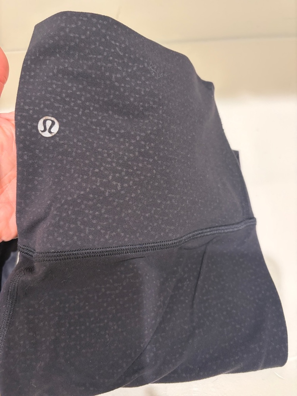 lululemon athletica 3 women’s Black & Dark Gray Patterned leggings. - Picture 6 of 6